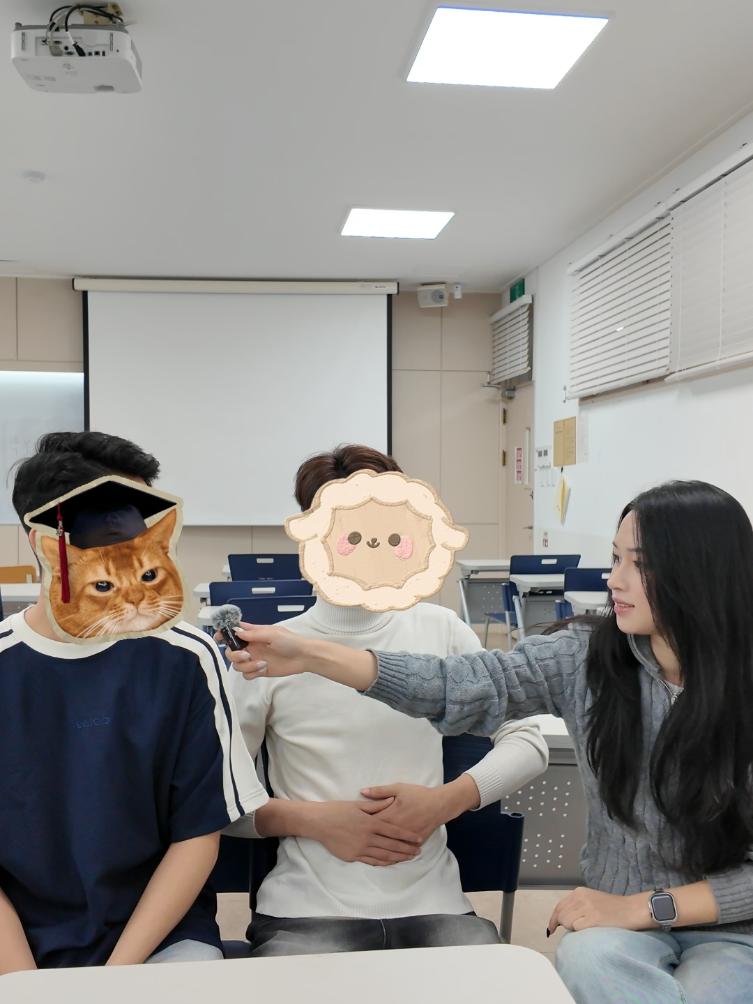 Sinh viên ngành Điện oto — Hoàng và Tú